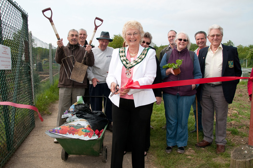 DGPX280411-020 
 Keywords: Allotments, DGPX280411, Edmond Carr, Lower Wyburns