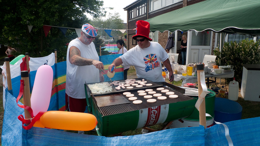 DGPX290411-011 
 Keywords: DGPX290411, Edmond Carr, Poets Estate, Royal Wedding, Street Party