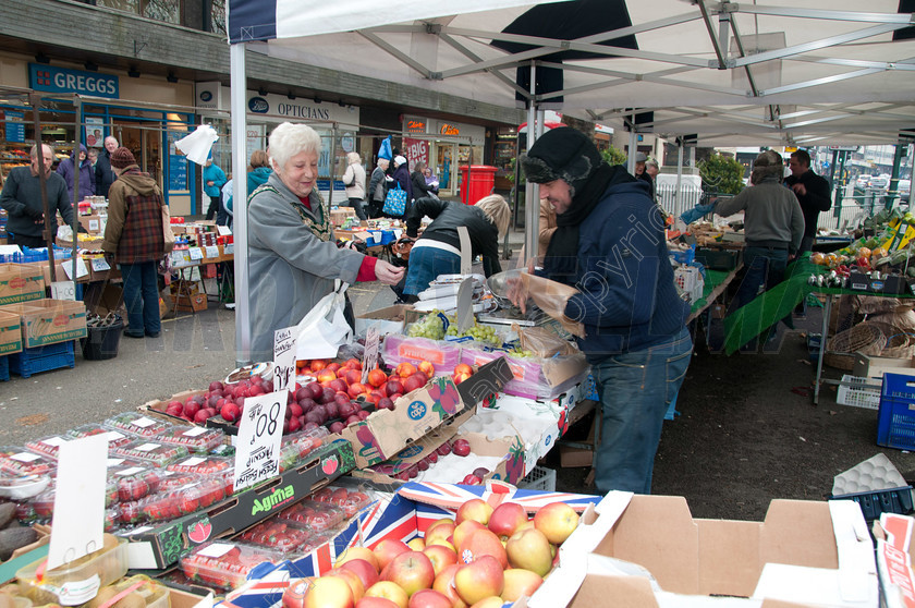 DGPX120104-042 
 Keywords: DGPX120104, Hennie Welman, IHW, Rayleigh Market, ian H Ward, photography