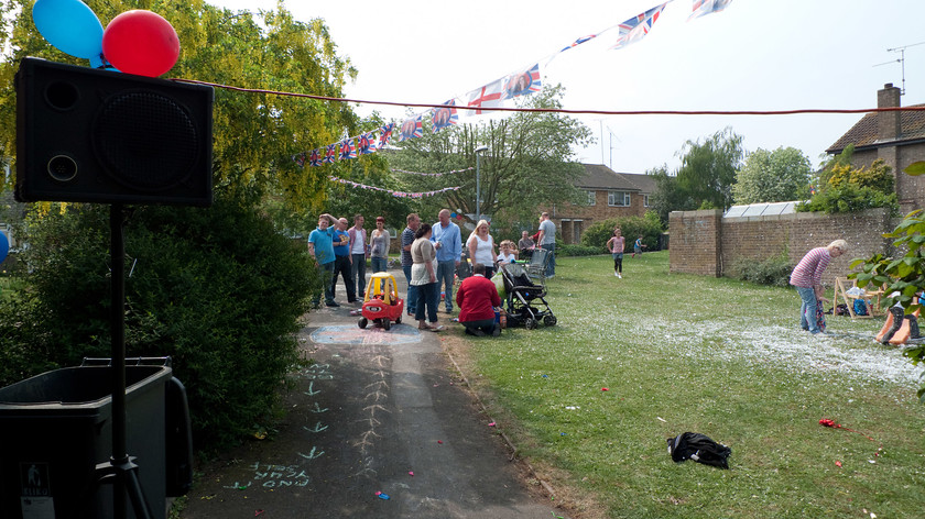 DGPX290411-006 
 Keywords: DGPX290411, Edmond Carr, Poets Estate, Royal Wedding, Street Party