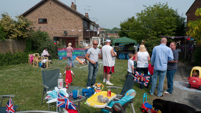 DGPX290411-009 
 Keywords: DGPX290411, Edmond Carr, Poets Estate, Royal Wedding, Street Party