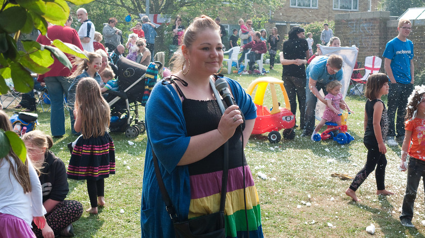 DGPX290411-047 
 Keywords: DGPX290411, Edmond Carr, Poets Estate, Royal Wedding, Street Party