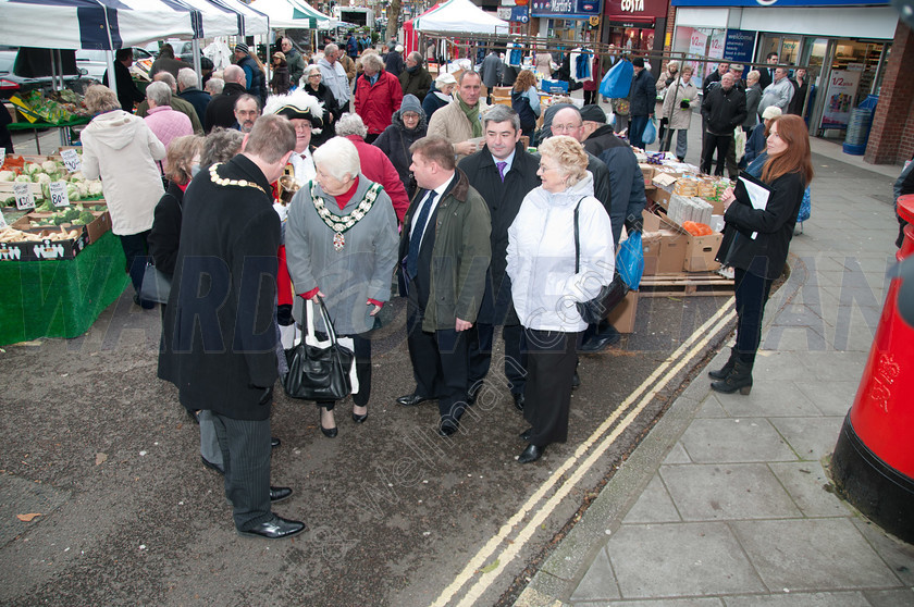 DGPX120104-019 
 Keywords: DGPX120104, Hennie Welman, IHW, Rayleigh Market, ian H Ward, photography